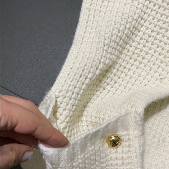 Michael Kors Knitted Scarf with Buttons & Pockets - Picture 4 of 4